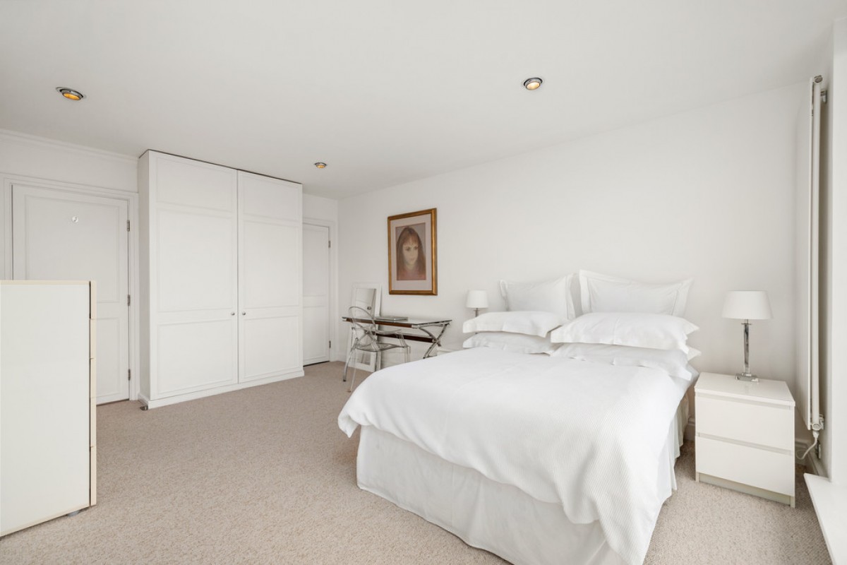 Bluewater House, Riverside West