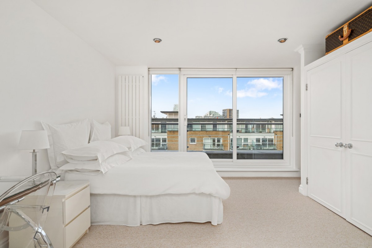 Bluewater House, Riverside West