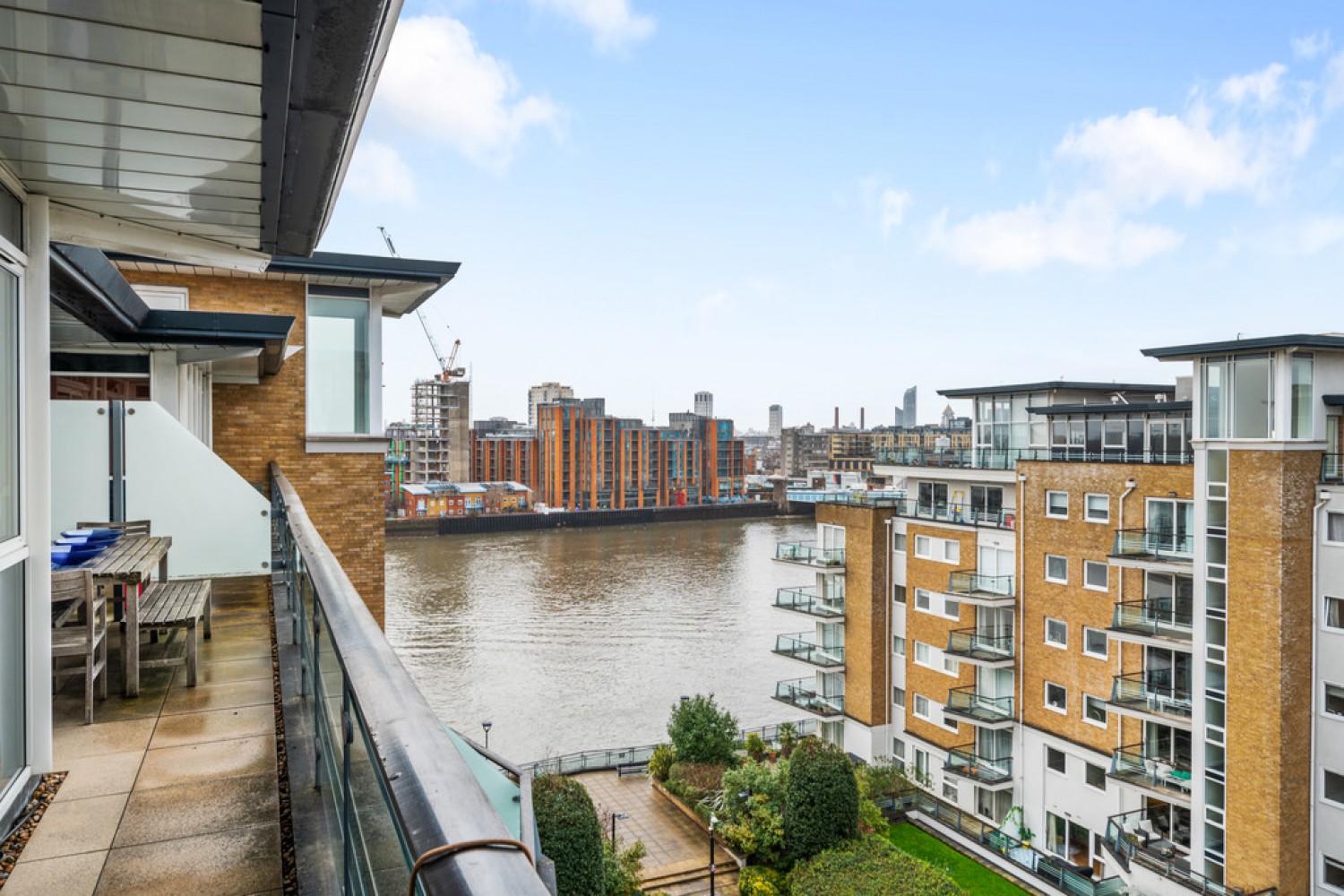 Bluewater House, Riverside West