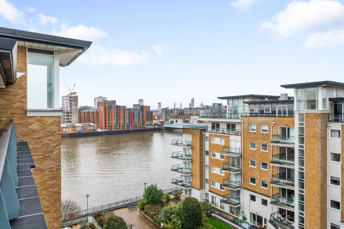 Bluewater House, Riverside West