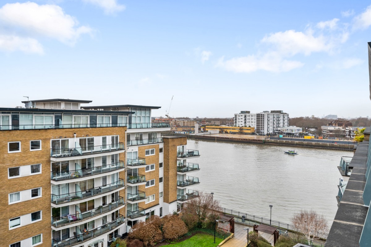 Bluewater House, Riverside West