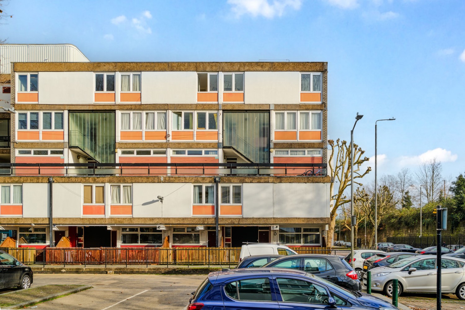 3 bedroom Flat in Weekley Square, Battersea