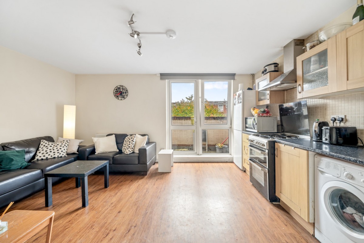 Wallis Close, Battersea