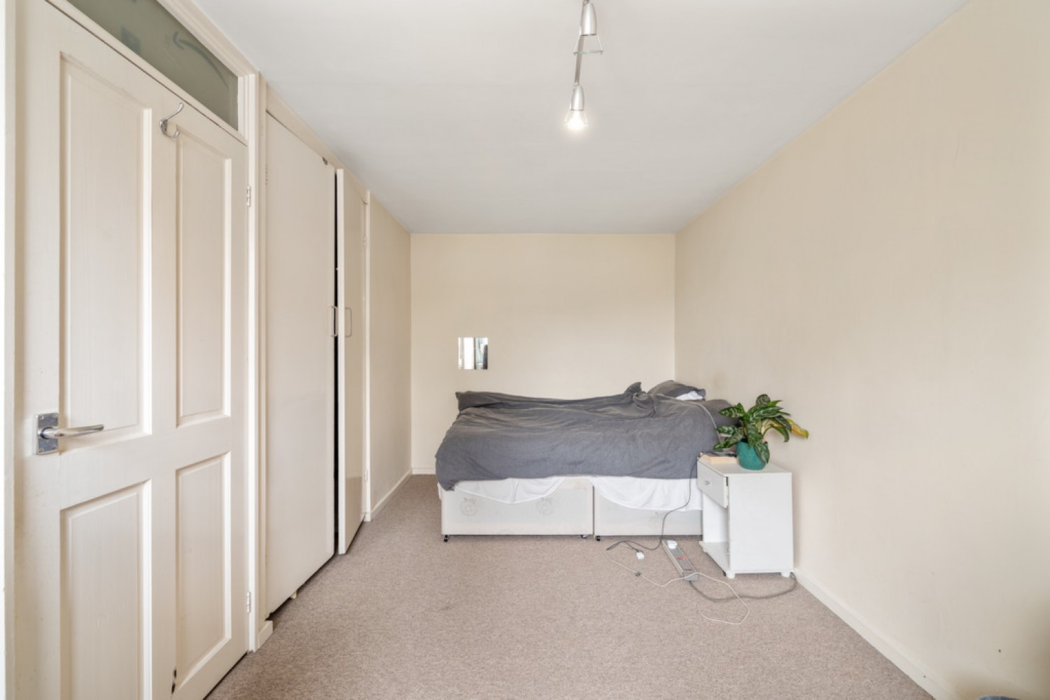 Wallis Close, Battersea