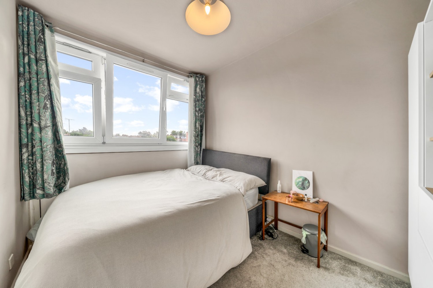 3 bedroom Flat for Letting Searles Close, Battersea