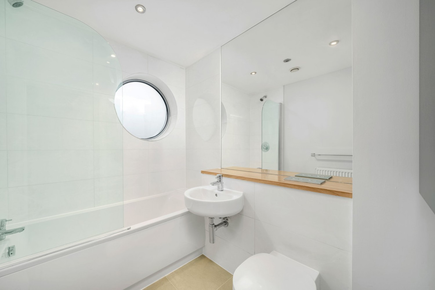 1 bedroom Flat for Letting Battersea Park Road, Battersea