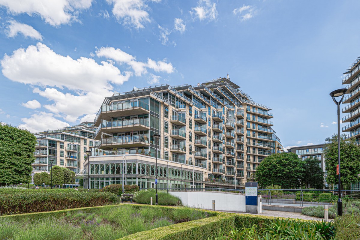 Commodore House, Battersea Reach