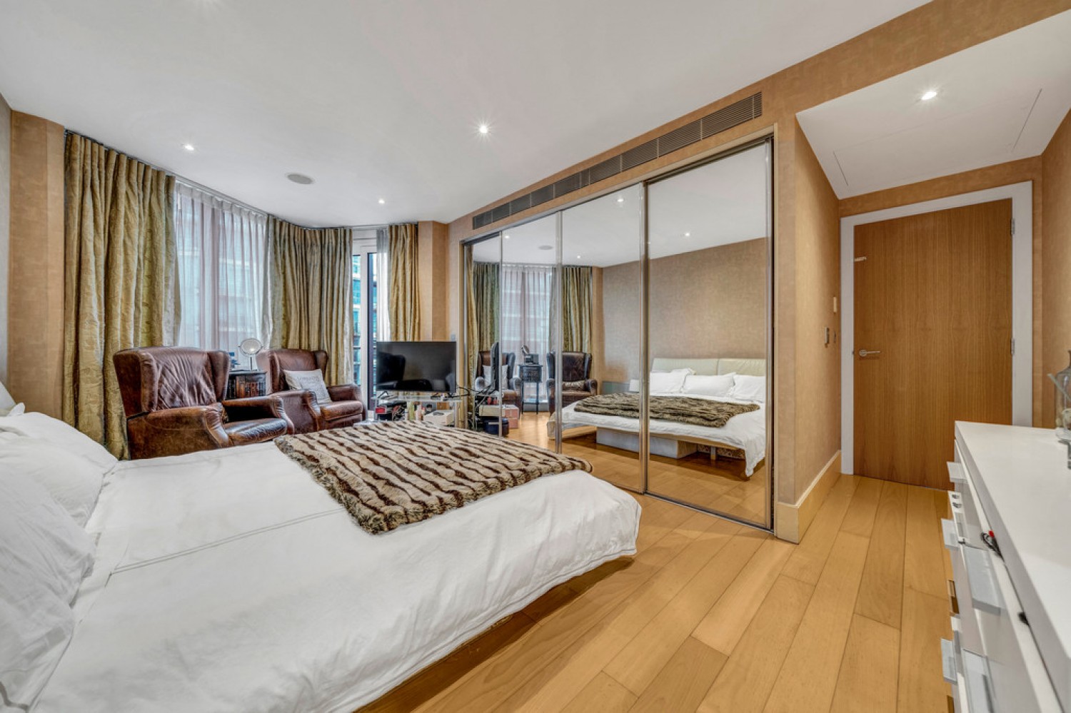 3 bedroom Flat for Sale Commodore House, Battersea Reach