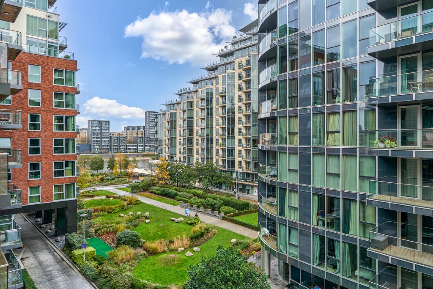 Quarter House, Battersea Reach