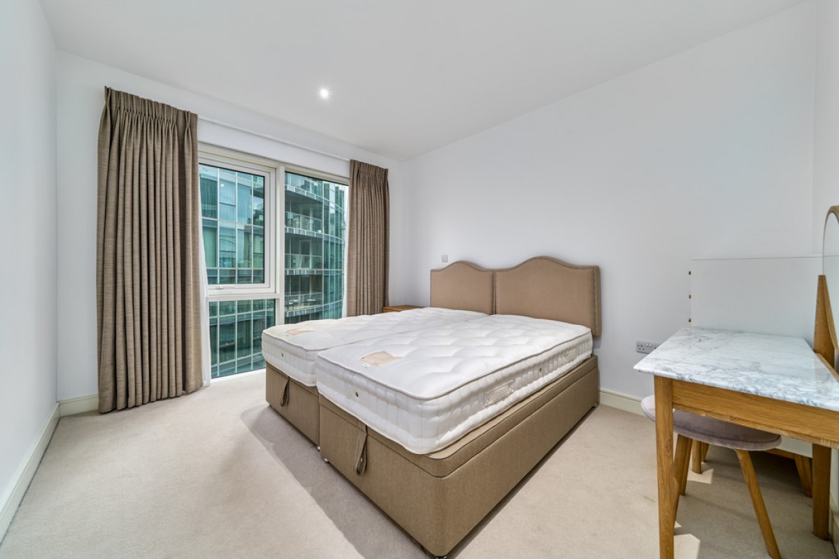 Quarter House, Battersea Reach