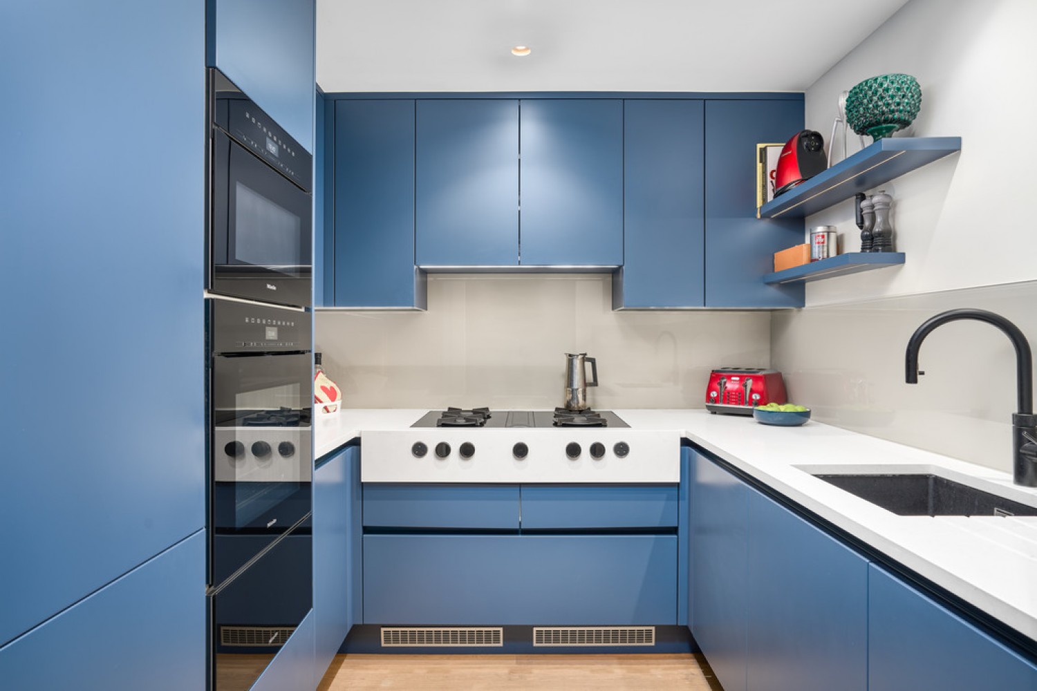 2 bedroom Flat for Sale Cathcart Road, Chelsea