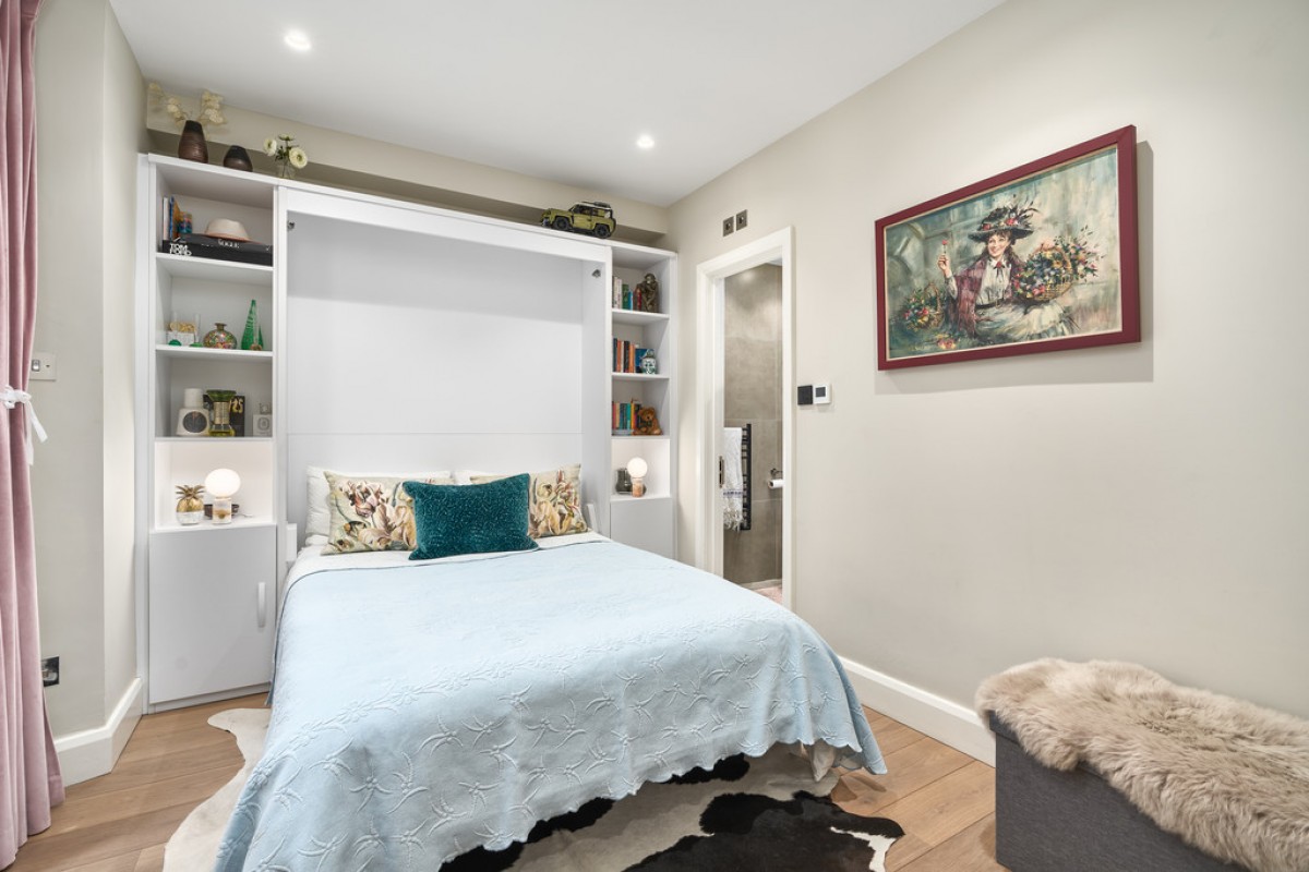 Cathcart Road, Chelsea