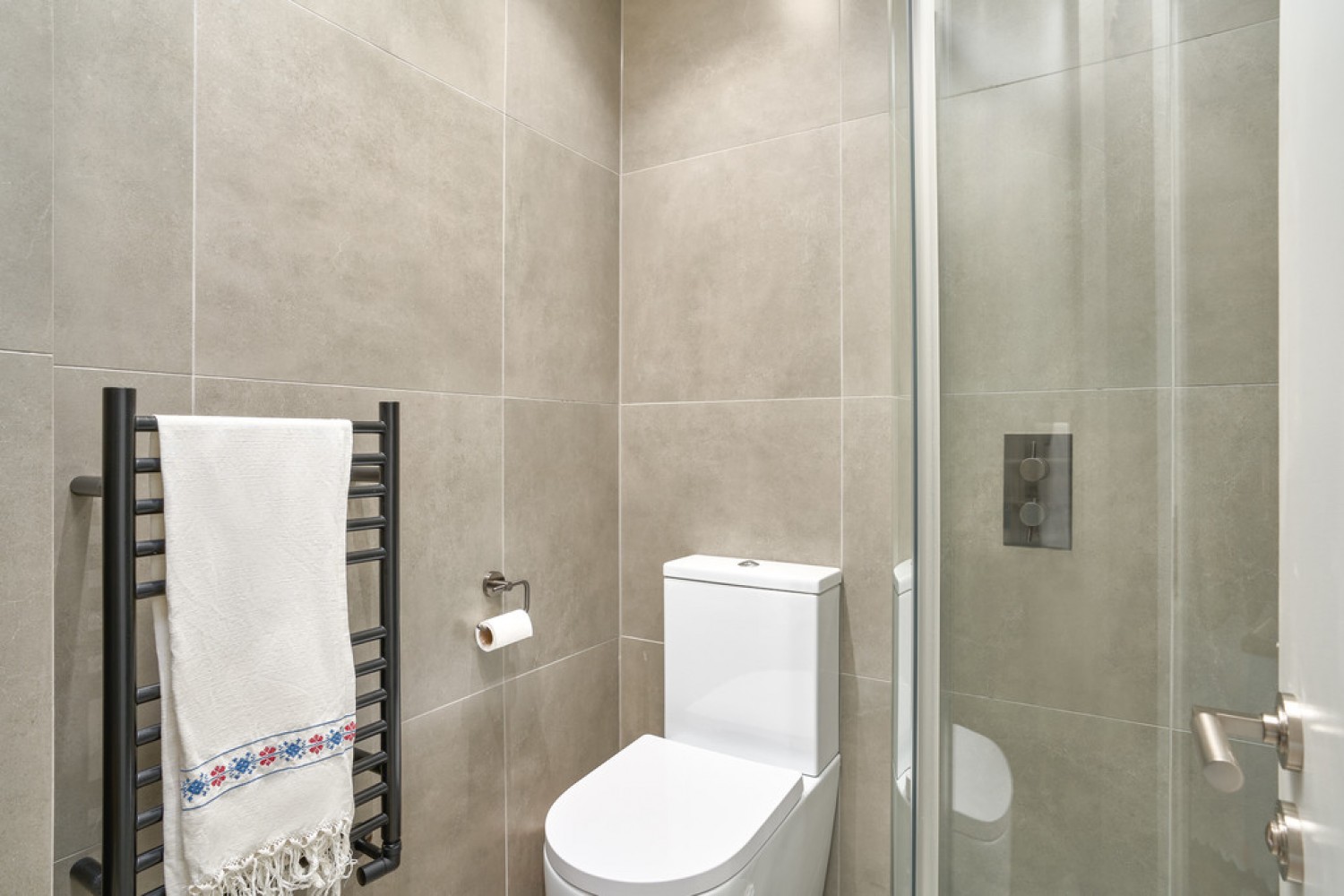 2 bedroom Flat for Sale Cathcart Road, Chelsea