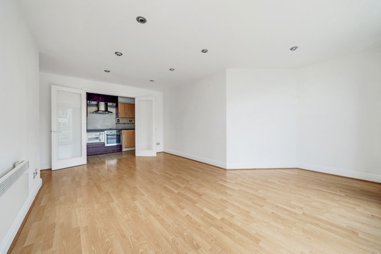 2 bedroom Flat for Letting Smugglers Way, Riverside West