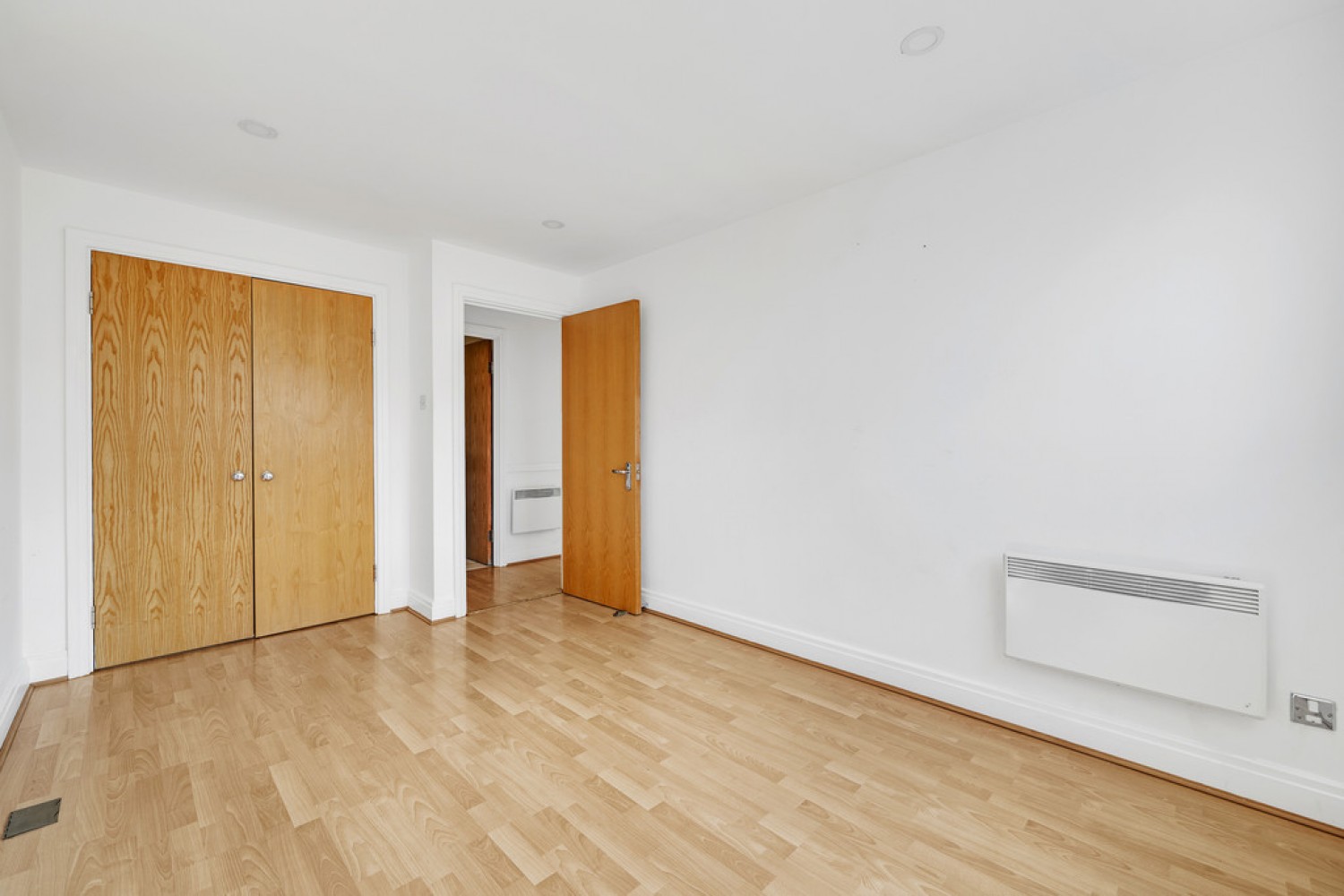 2 bedroom Flat for Letting Smugglers Way, Riverside West