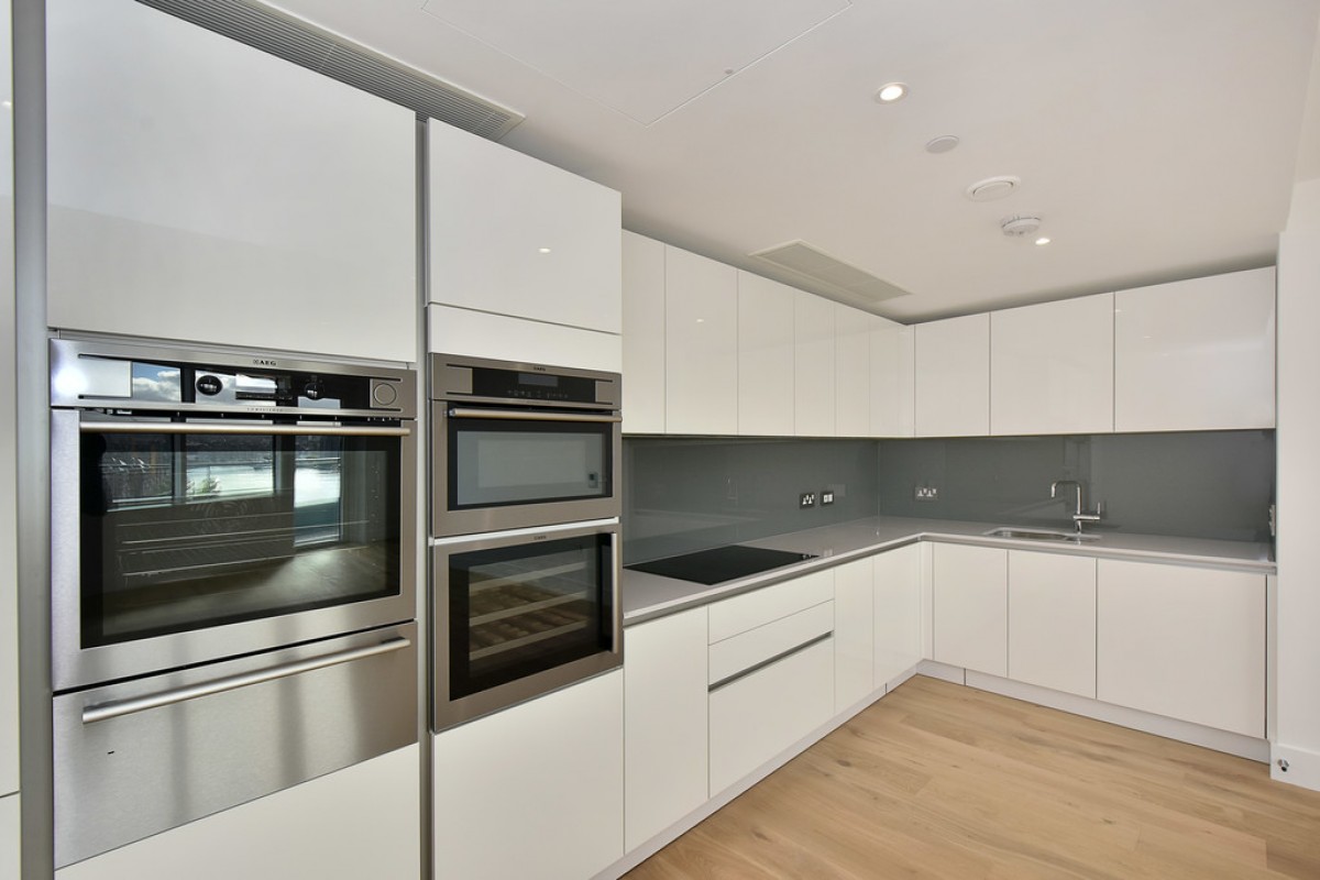 Lombard Wharf, Battersea