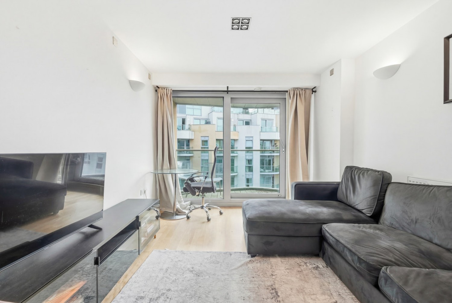 1 bedroom Flat for Letting Bridges Court Road , Battersea , London