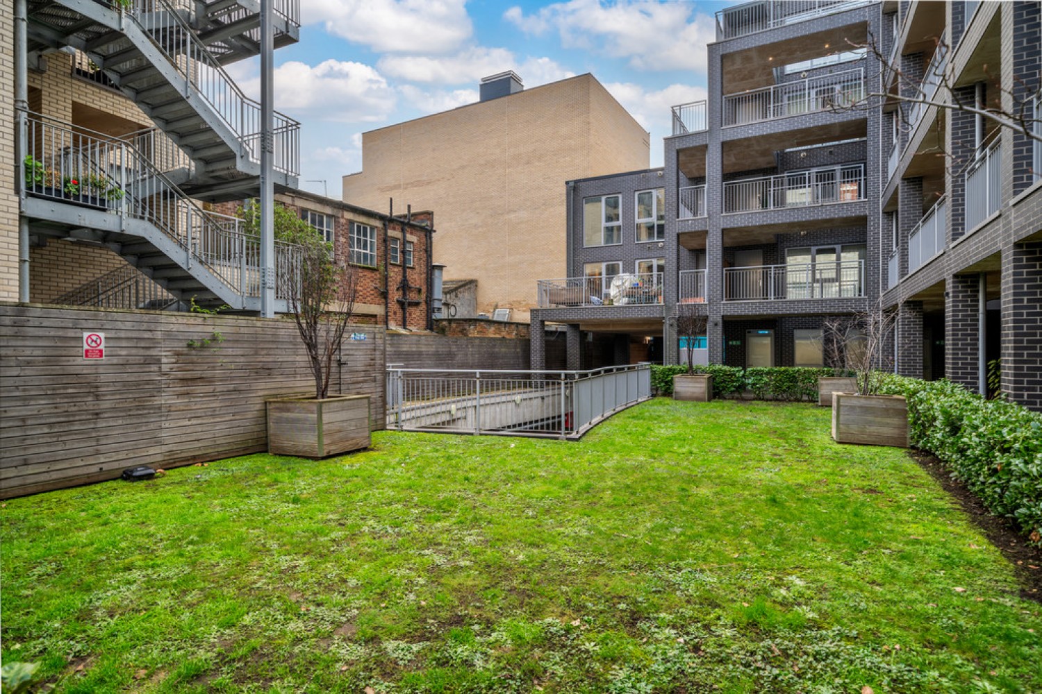 Constance Court, Chatfield Road