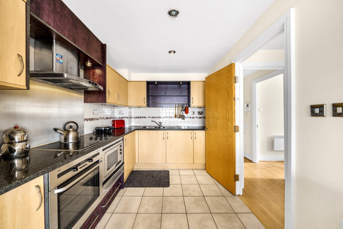 Smugglers Way, Wandsworth