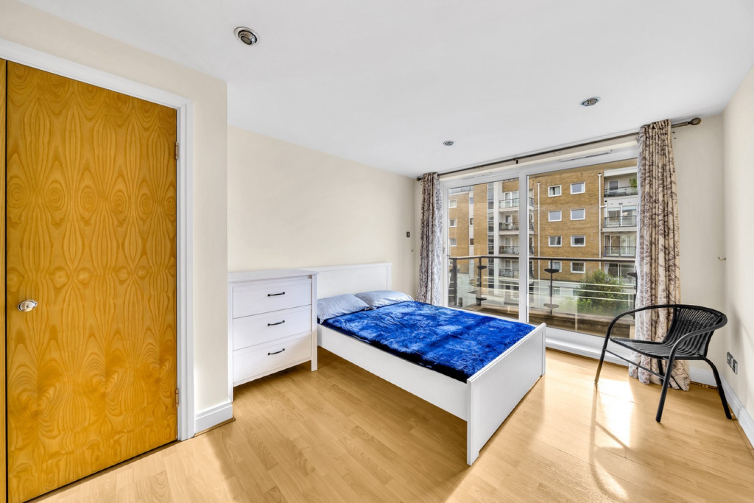 3 bedroom Flat in Smugglers Way, Wandsworth