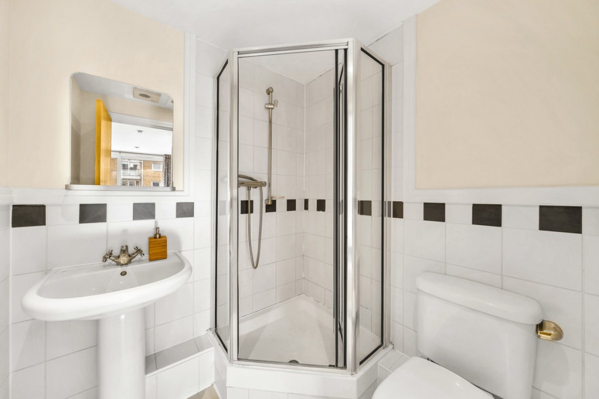 Smugglers Way, Wandsworth