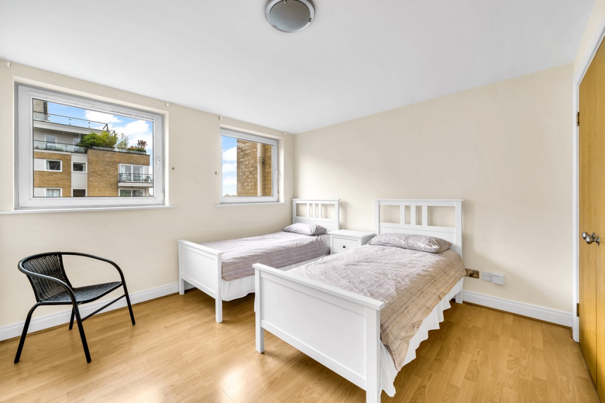 Smugglers Way, Wandsworth