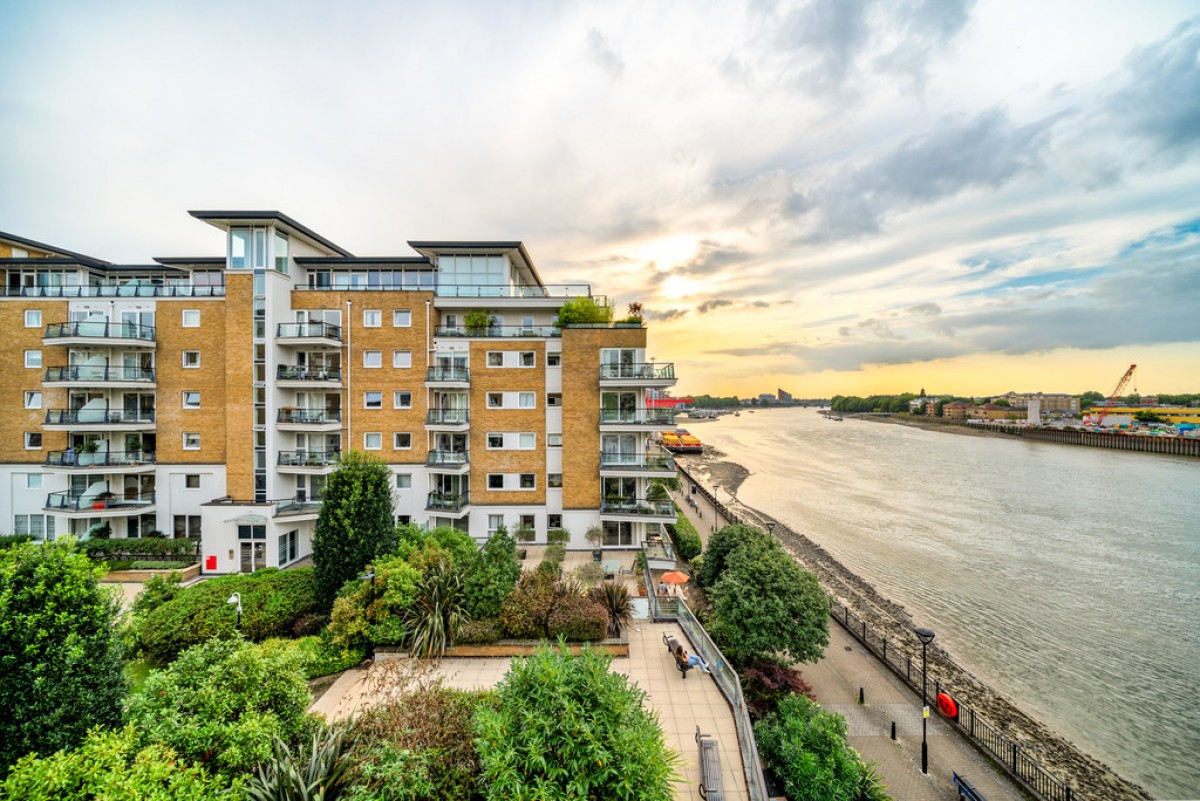 Smugglers Way, Wandsworth