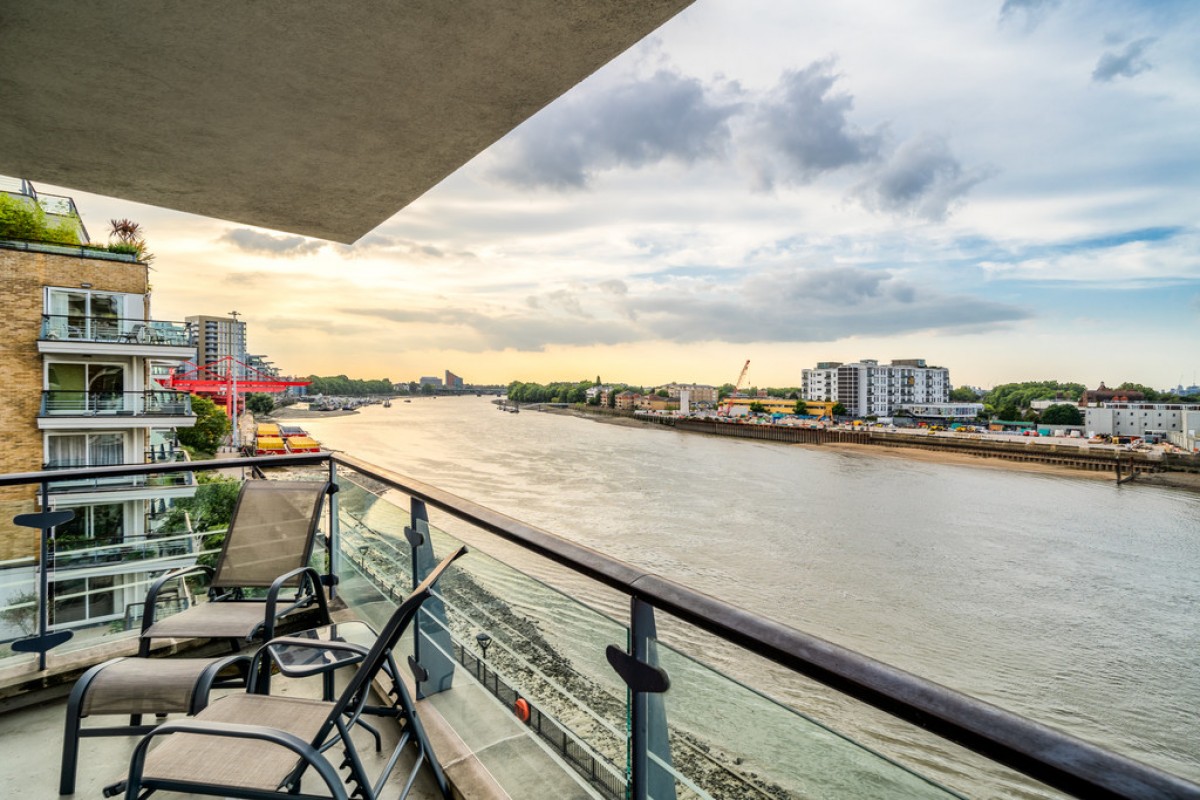 Smugglers Way, Wandsworth