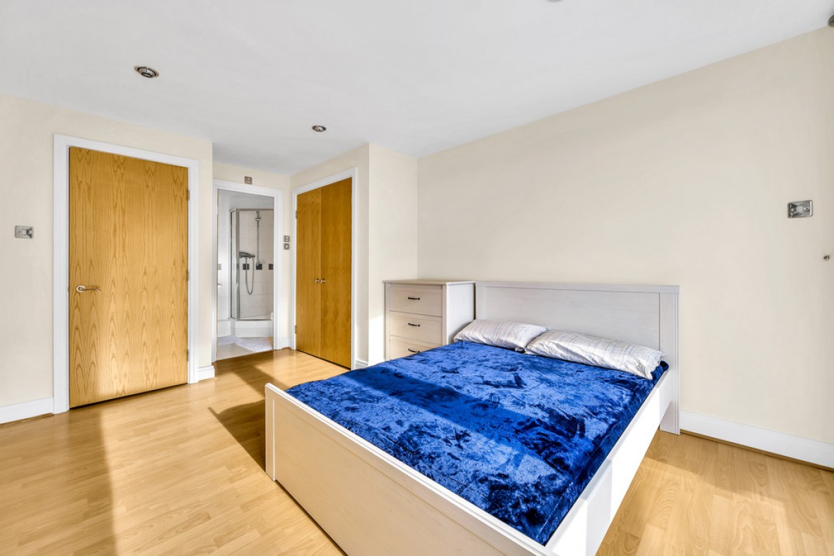 Smugglers Way, Wandsworth