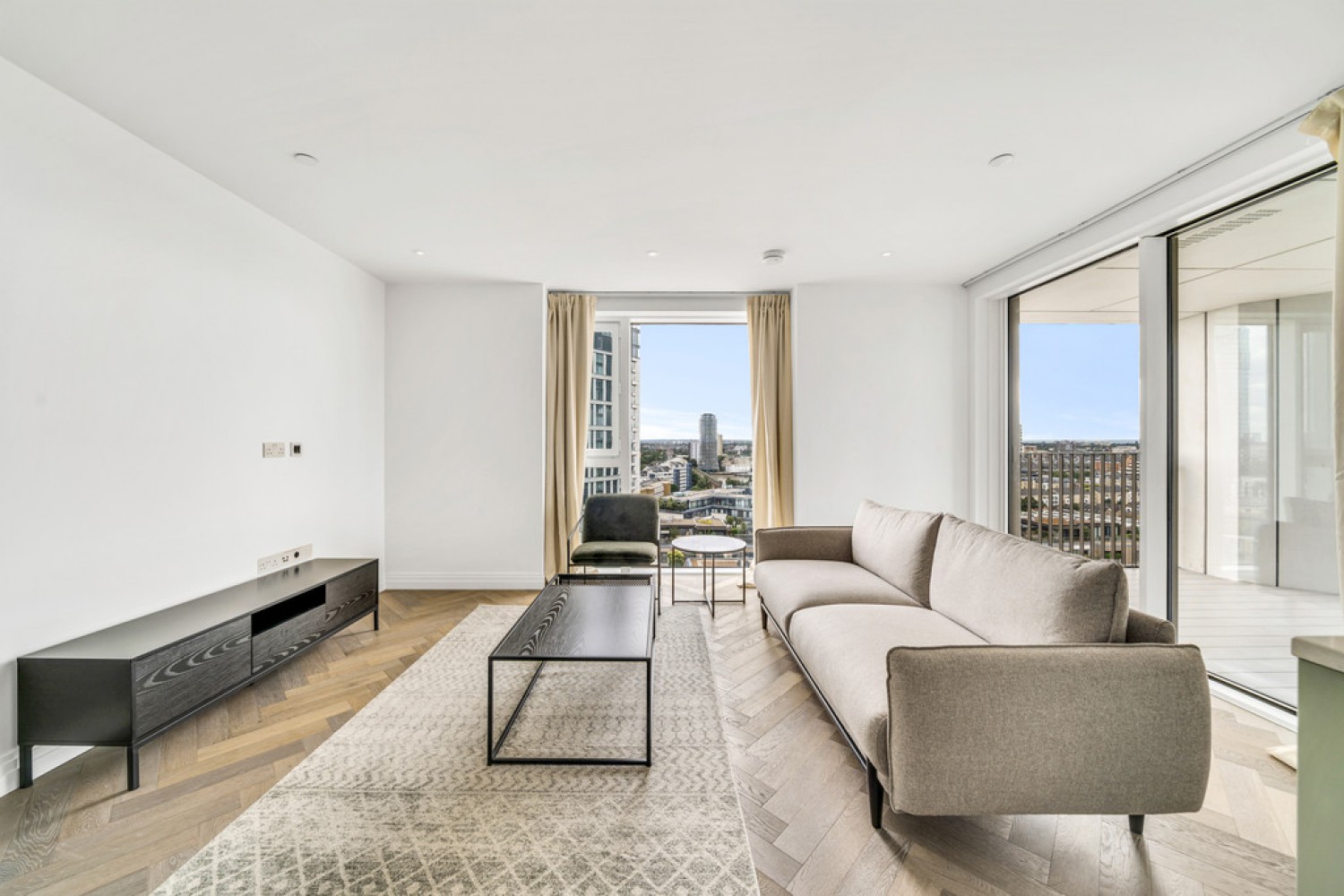 2 bedroom Flat for Letting Chelsea Creek , Fulham