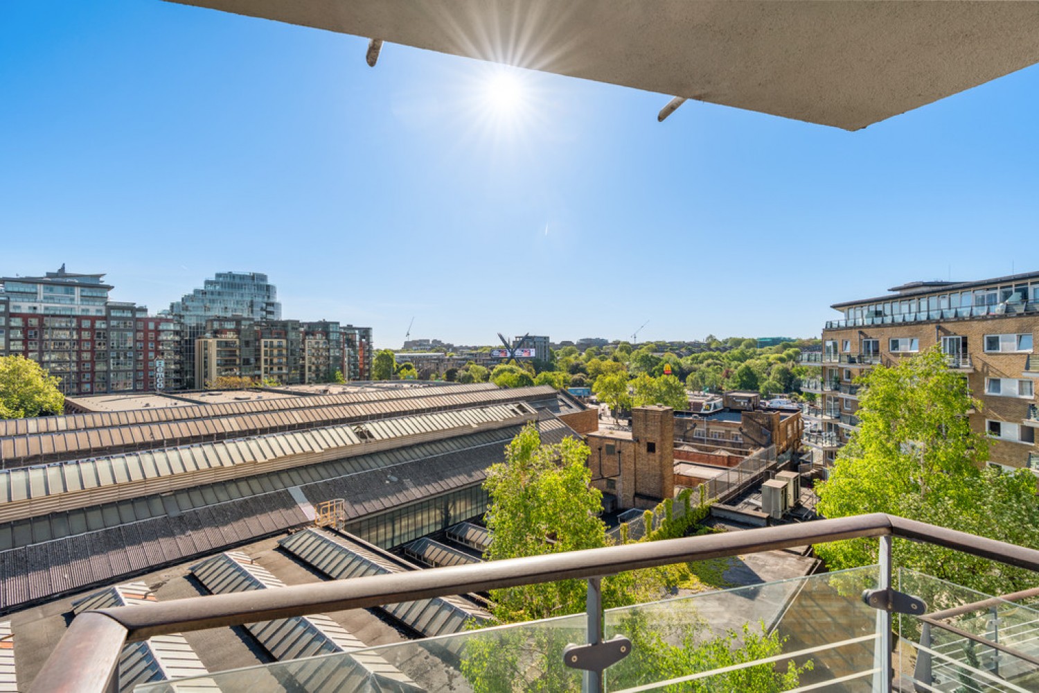 2 bedroom Flat for Sale Smugglers Way, Wandsworth
