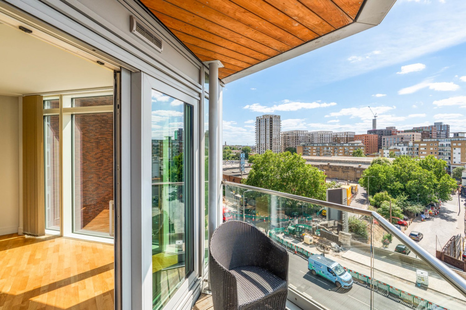 3 bedroom Flat for Letting Ascensis Tower, Battersea Reach