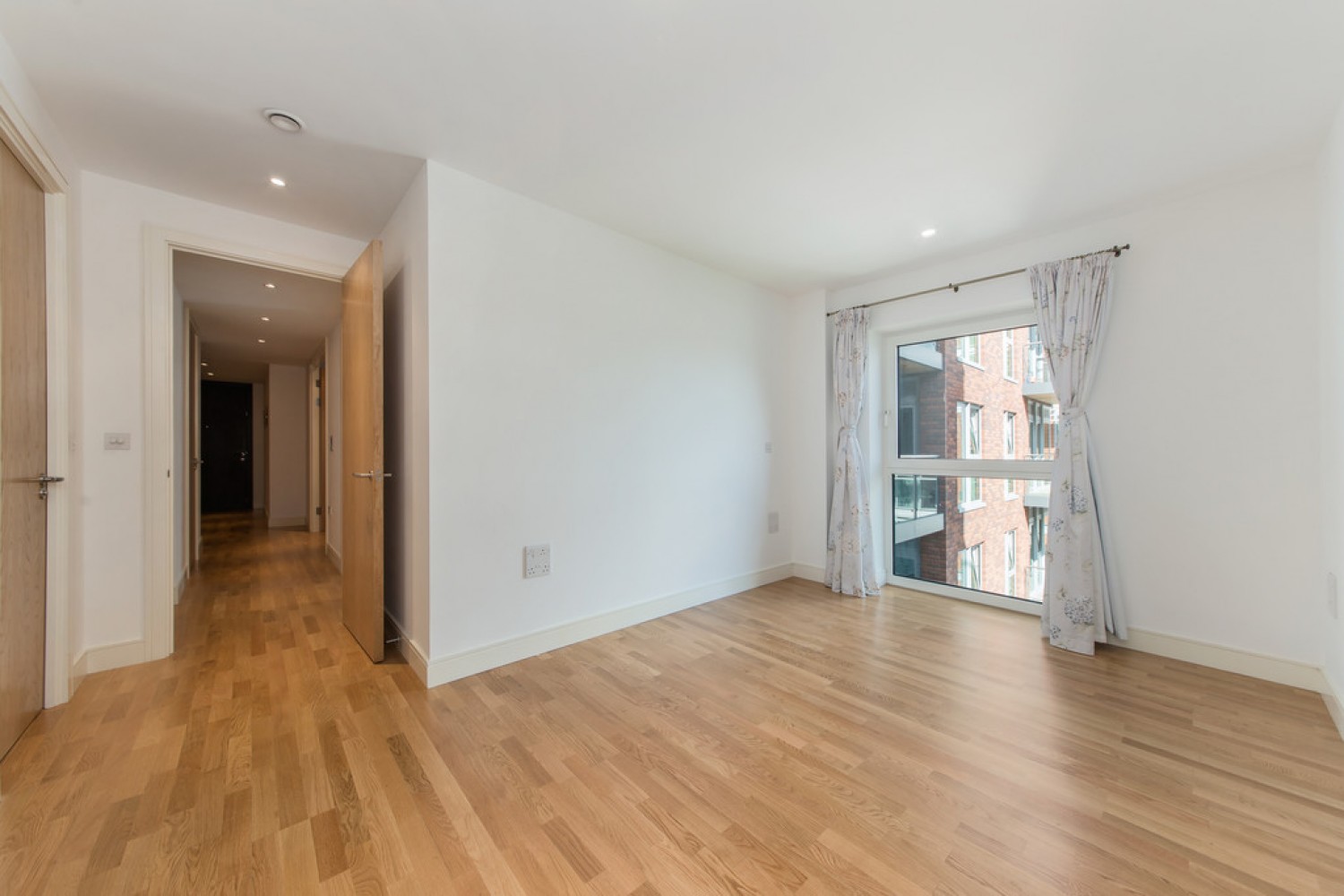 2 bedroom Flat for Sale Spinnaker House, Battersea Reach