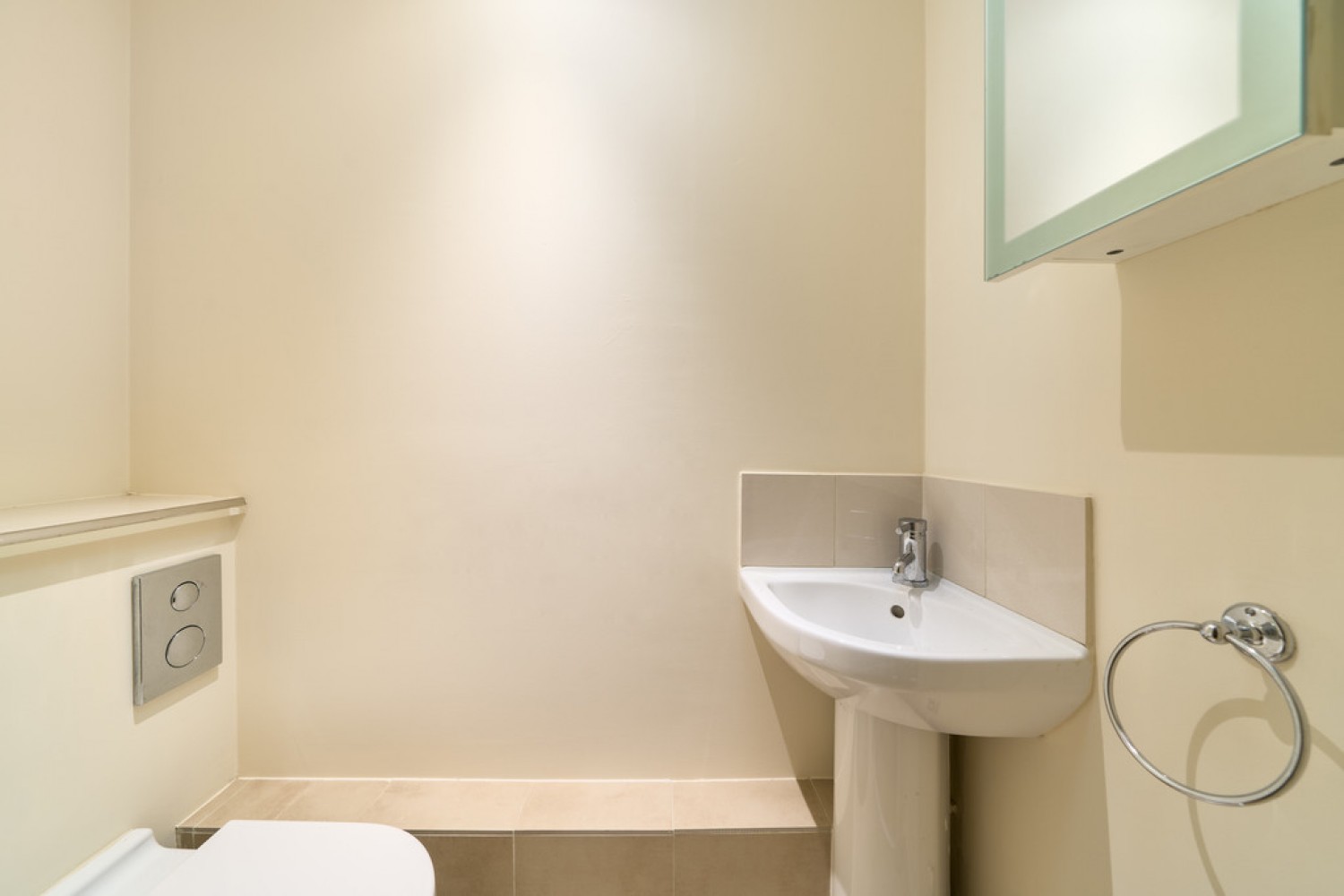 2 bedroom Flat for Sale Bluewater House, Smugglers Way