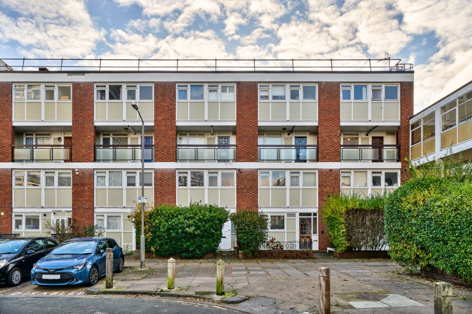 Maskelyne Close, Battersea