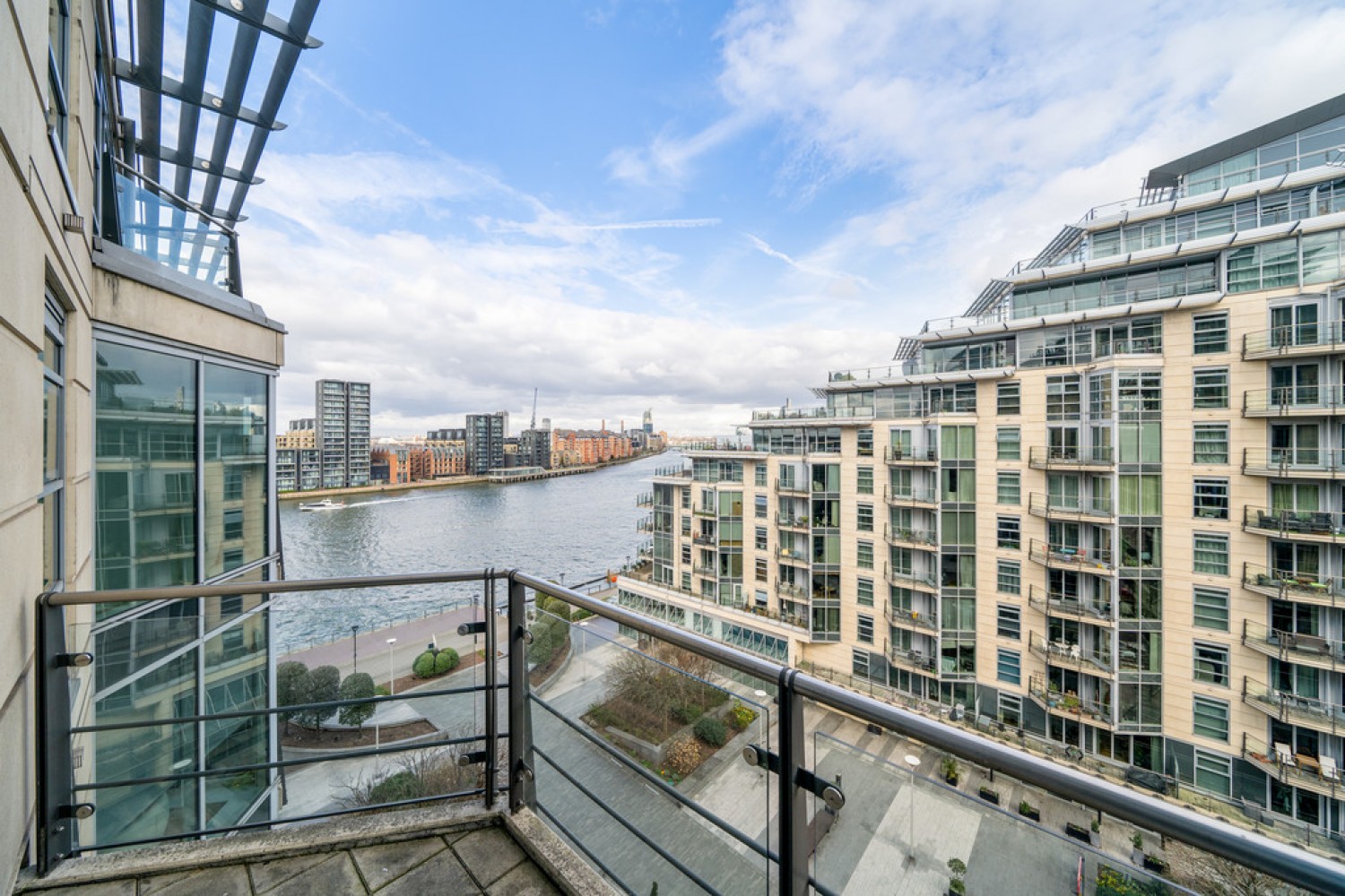 Commodore House, Battersea Reach