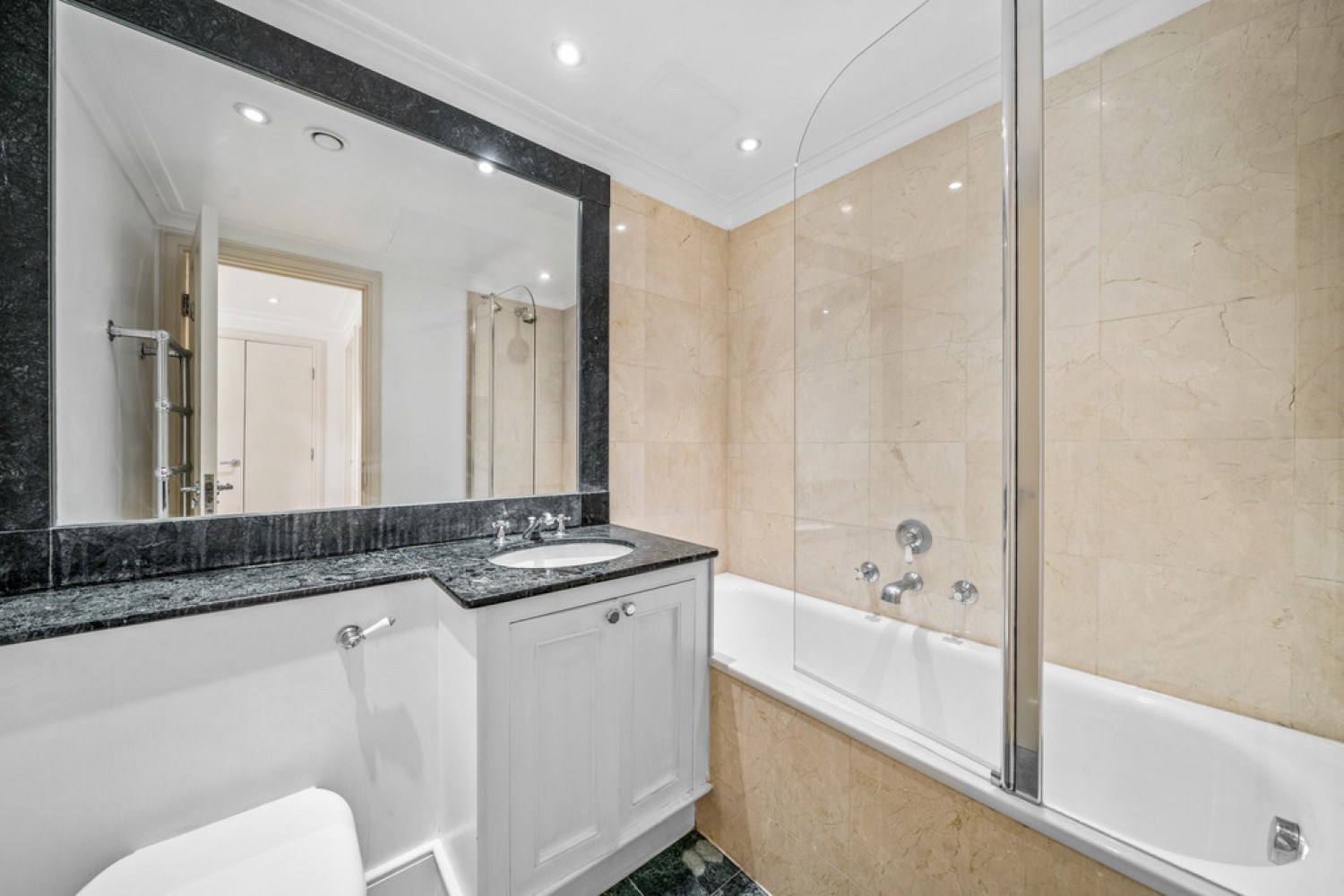 1 bedroom Flat in Coleridge Gardens, Chelsea