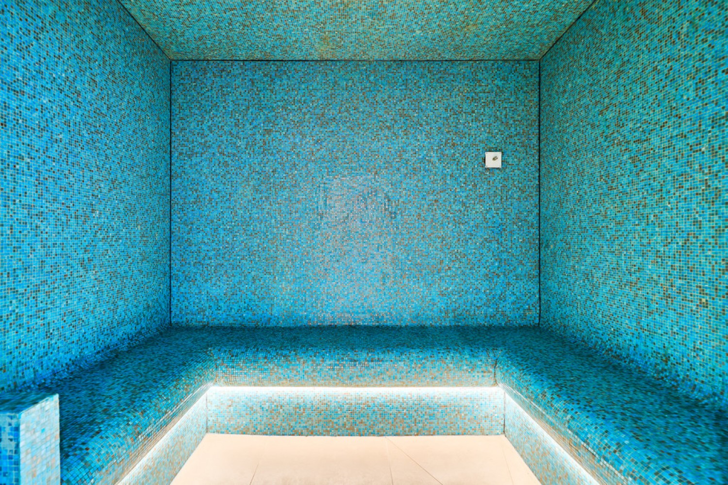 1 bedroom Flat in Coleridge Gardens, Chelsea