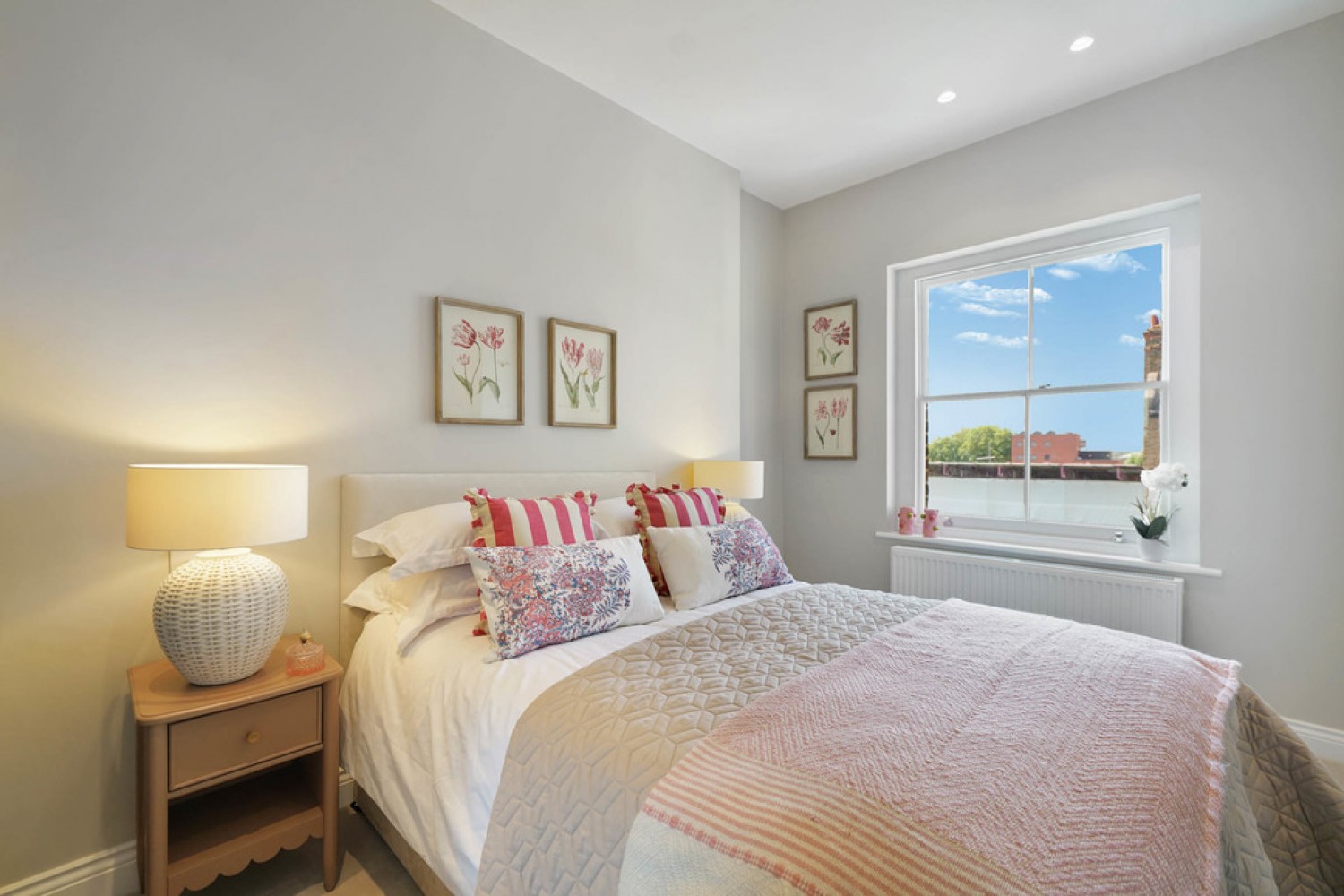 3 bedroom Flat for Sale Editha Mansions, Chelsea