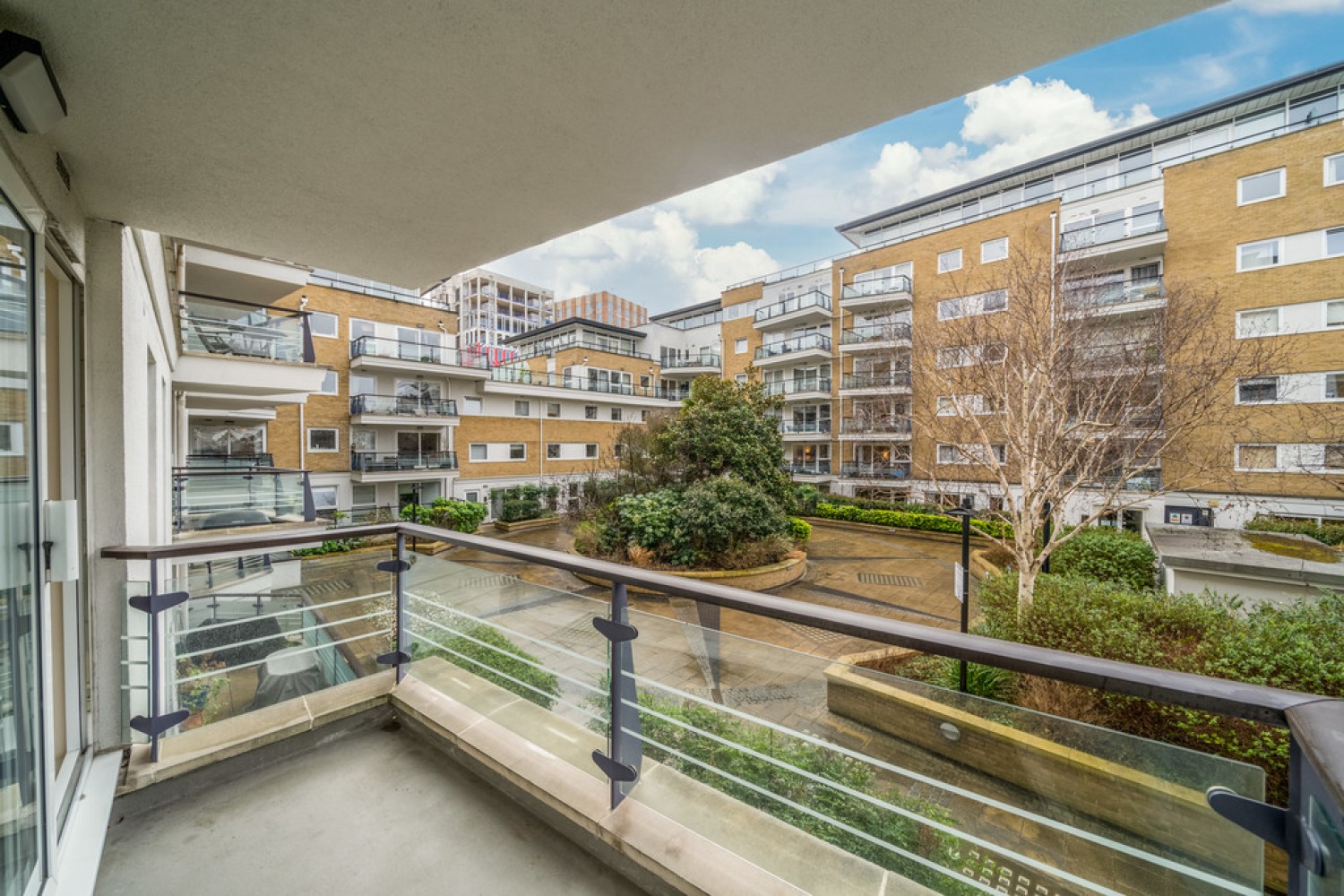 Bluewater House, Riverside West
