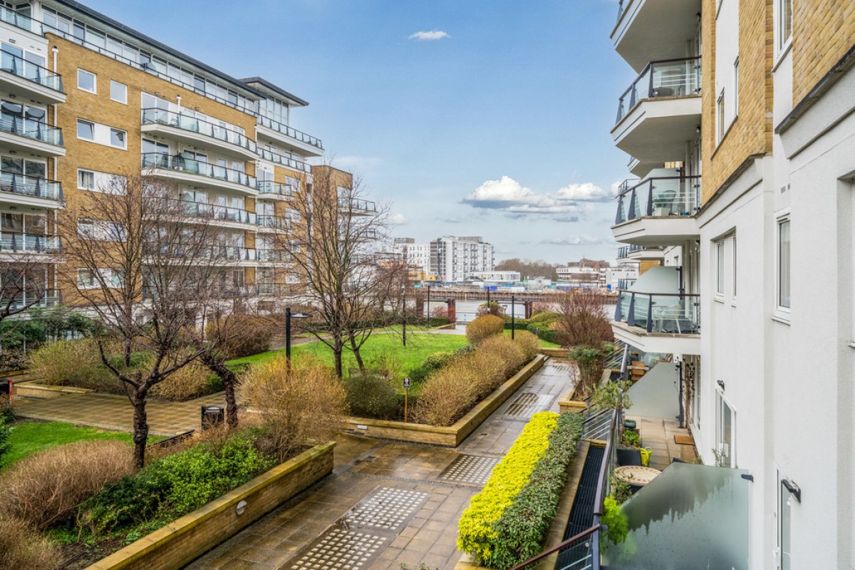 Bluewater House, Riverside West
