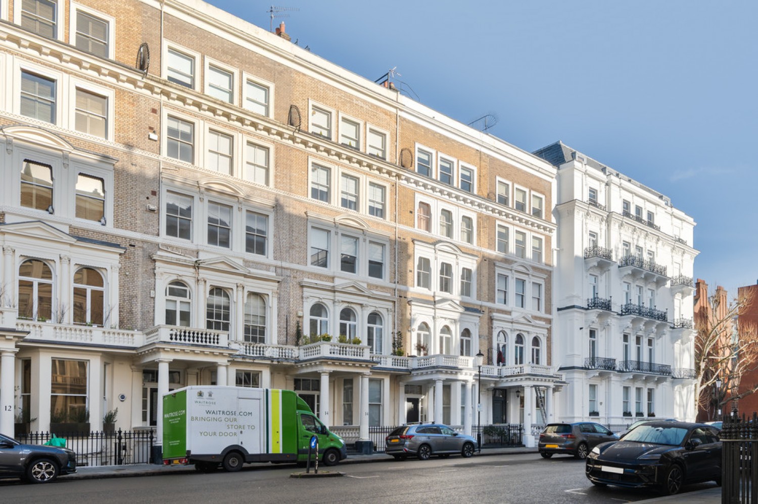 2 bedroom Flat in Queens Gate Place, South Kensington