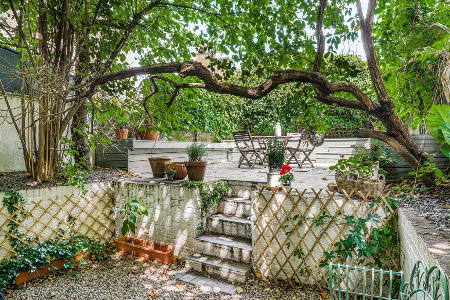 2 bedroom Flat for Sale Finborough Road, Chelsea