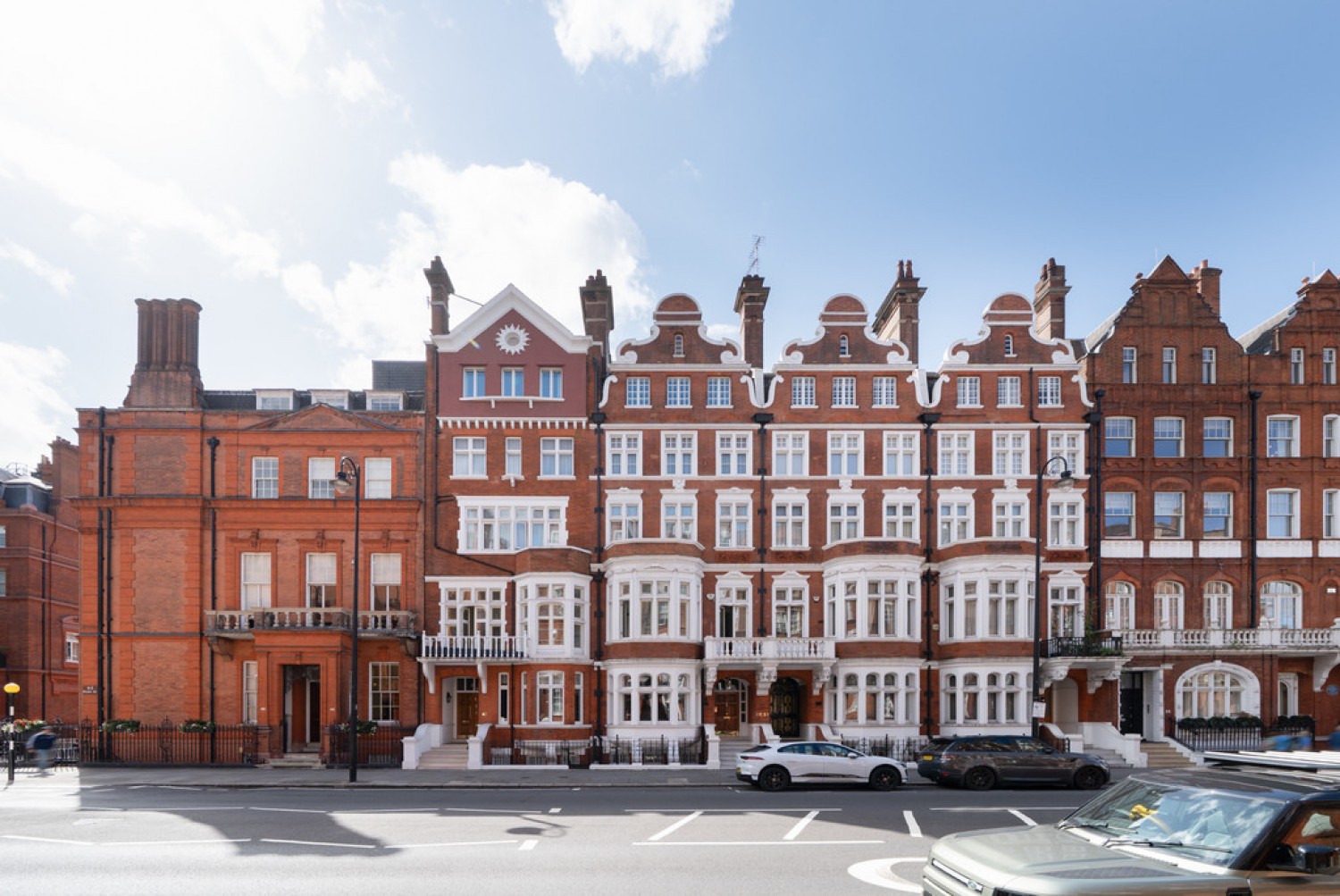 Pont Street, Knightsbridge