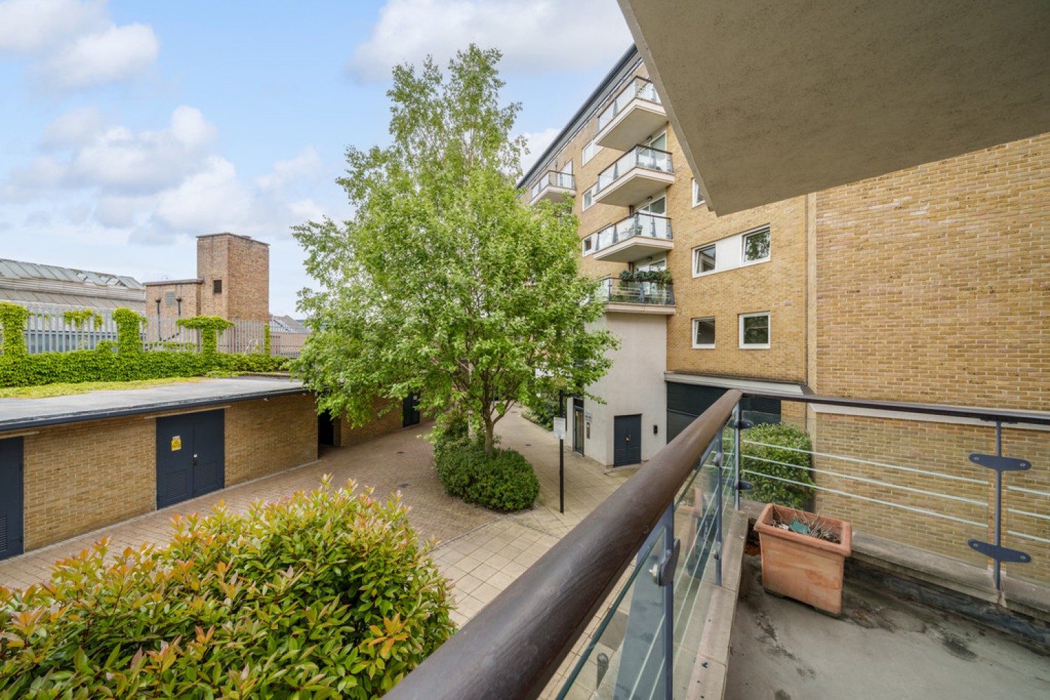 Dolphin House, Riverside West