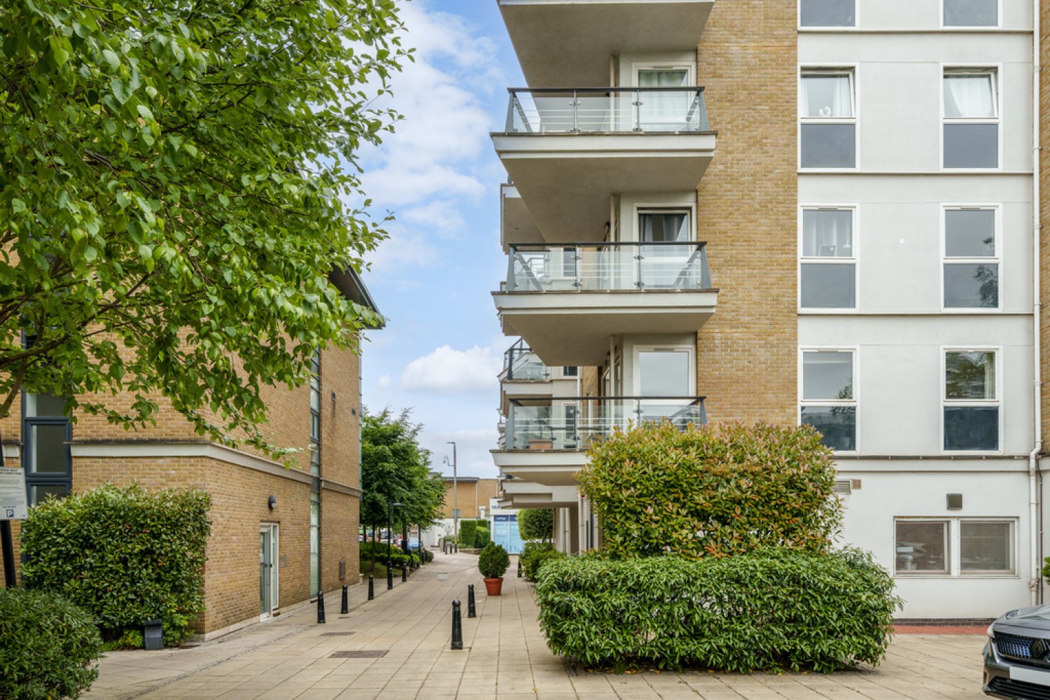 Dolphin House, Riverside West