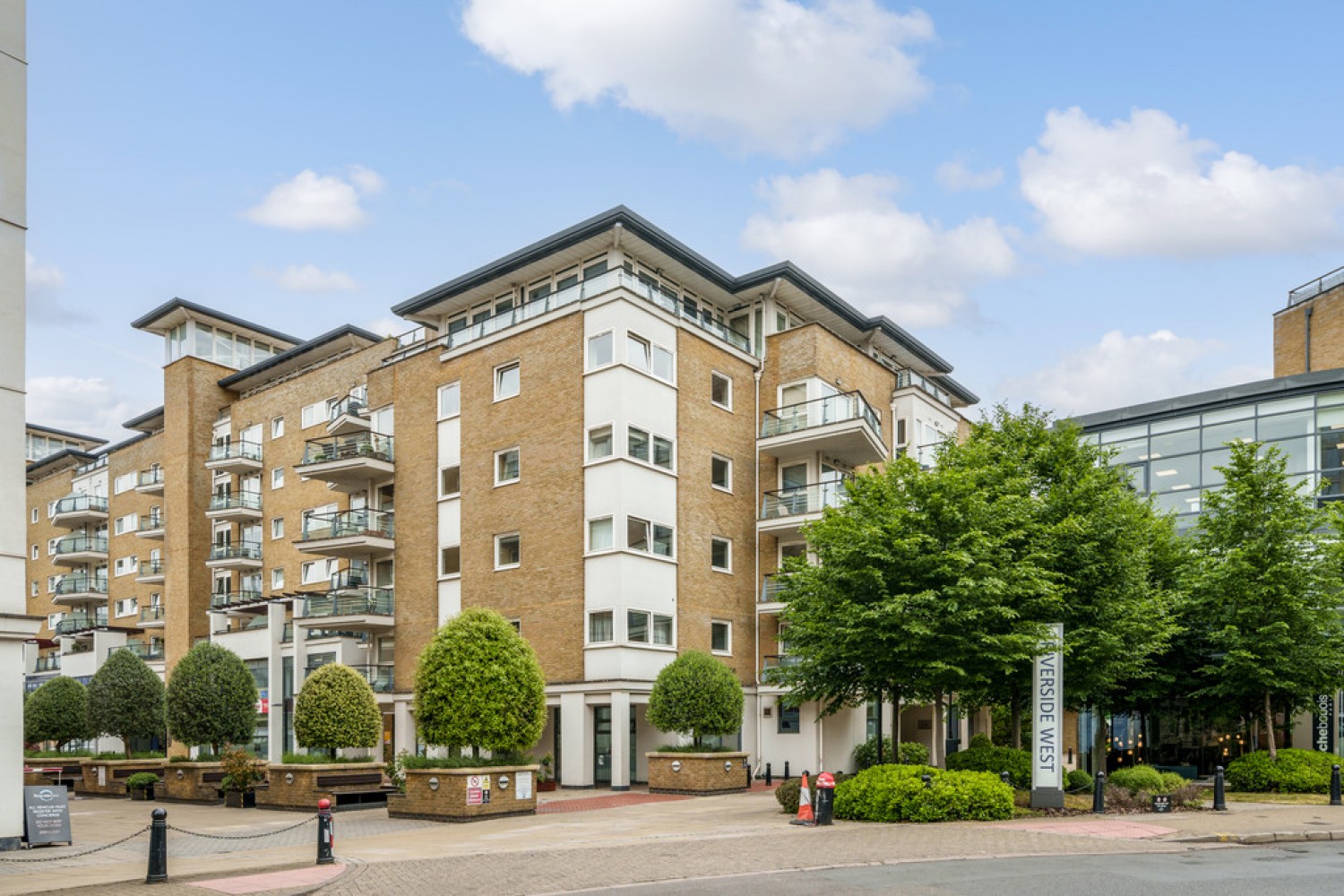 Dolphin House, Riverside West