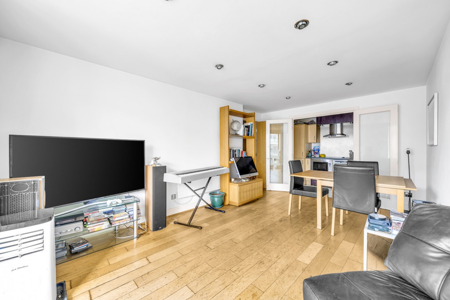Riverside West, Wandsworth
