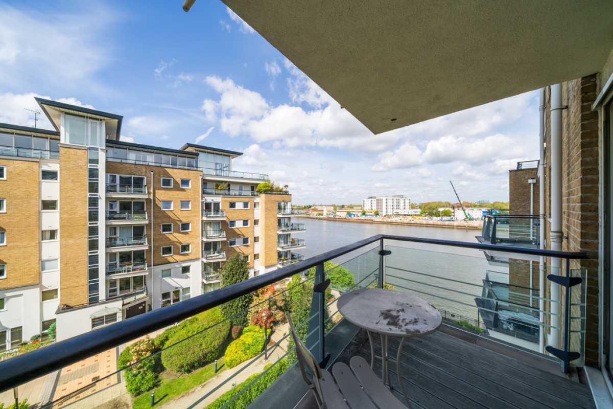 Riverside West, Wandsworth