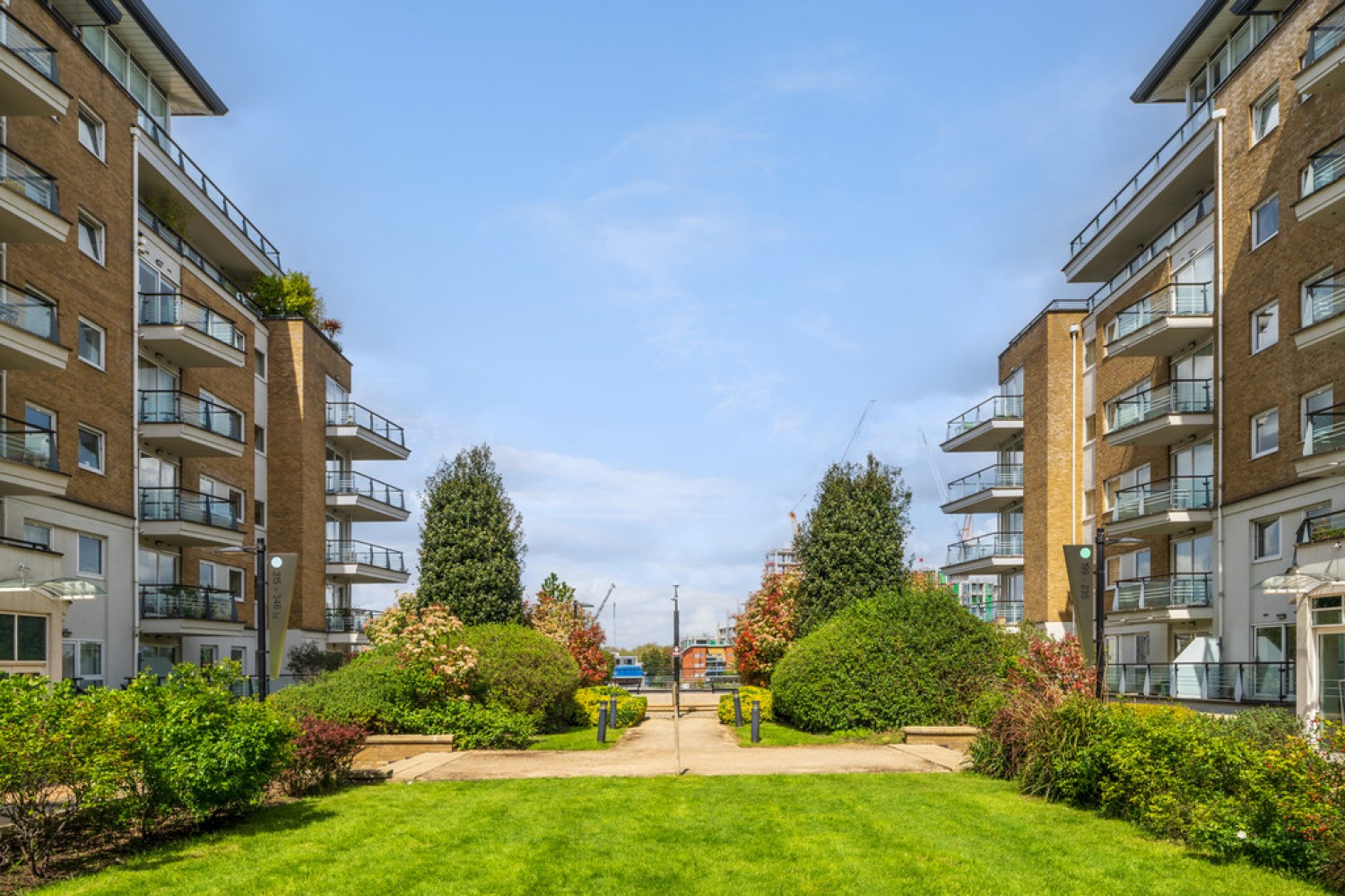 Riverside West, Wandsworth